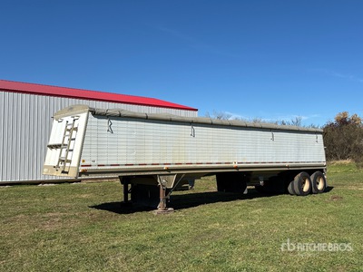 1994 Wilson DWH-200C 40 ft T/A Grain Trailer