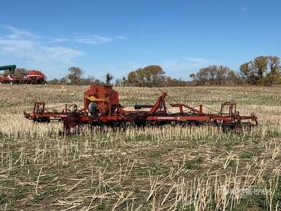 International 55 36 ft Cultivator