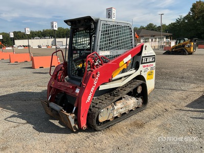 2022 Takeuchi TL8R2 Chargeuse sur rails compacte (Inoperable)
