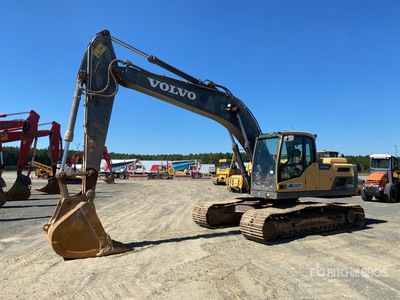 2013 Volvo EC220 DL Pelle Hydraulique sur Chenilles