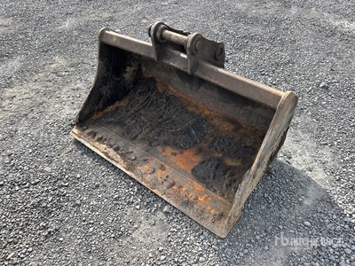 48 in Cleanup Excavator Bucket