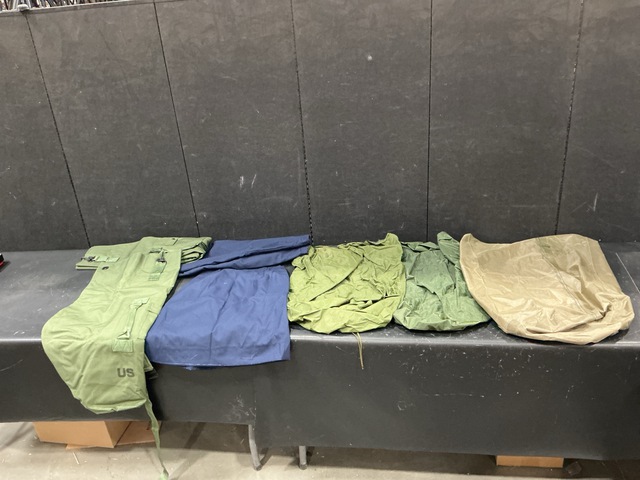 (45) Clothing Bags, (51) Women’s Skirts, (26) Duffel Bags & Assorted Items (45) Clothing Bags, (51) Women’s Skirts, (26) Duffel Bags & Assorted Items