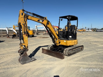 2017 Cat 303.5E2 Minikoparka