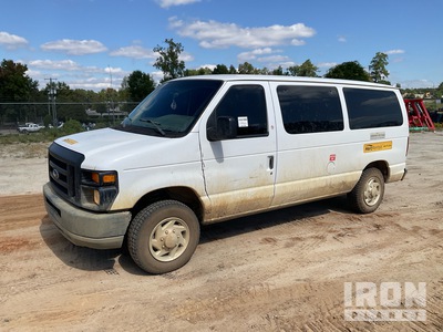 2013 Ford E-150 XL فان نقل
