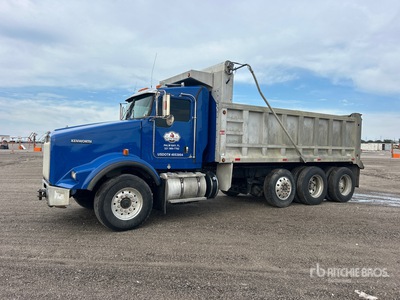 2014 Kenworth T800 8x4 Camion à benne basculante Tridem