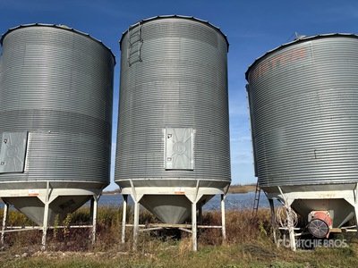 Westeel-Rosco +/- 2000 bu 7 Ring Hopper Grain Bin