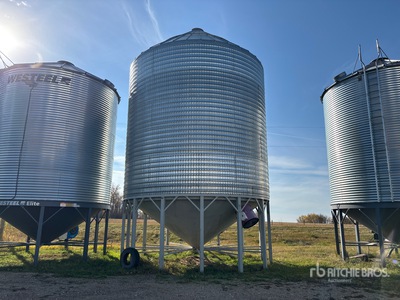 Behlen +/- 7500 bu 5 Ring Hopper Grain Bin