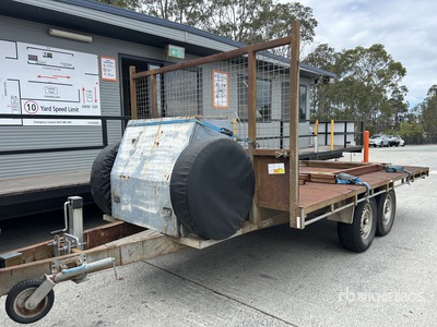 2015 4.5 m T/A Flatbed Trailer