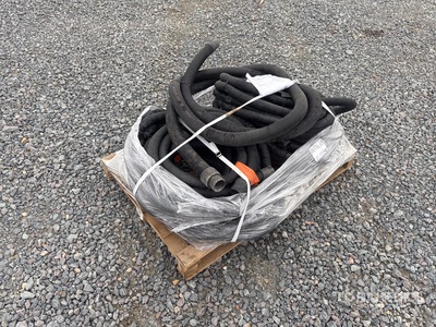 Quantity of (17) Vacuum cleaner handle with brush أدوات يدوية متنوعة