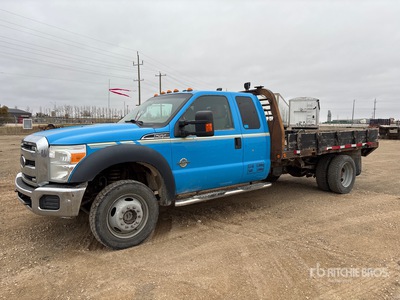 2013 Ford F-550 XLT 4x4 Extended Cab Flatbed Truck