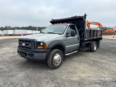 2006 Ford F-550 4x2 Camion à plateau basculant