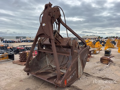 72 in Clamshell Bucket