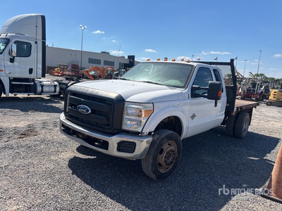 2012 Ford F-550 XL 4x2 Extended Cab Flatbed Truck