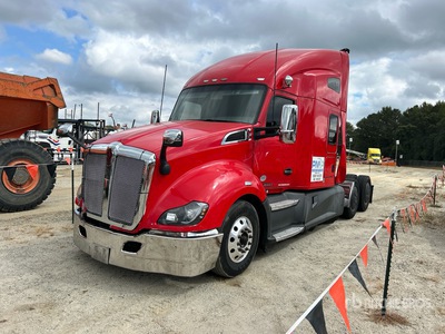 2019 Kenworth T680 6x4 تراكتور شاحنة كابينة النوم (ثنائية المحور)