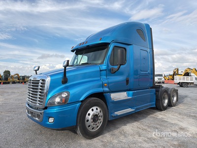 2018 Freightliner Cascadia 125 6x4 Tractocamion con Dormitorio / T/A Sleeper Truck Tractor