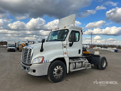 2014 Freightliner Cascadia 125 4x2 S/A Day Cab Truck Tractor