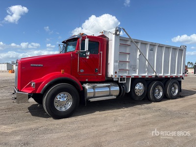 2015 Kenworth T800 6x4 Tri/A Dump Truck