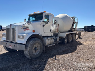 2013 Kenworth W900 10x4 Mixer Truck (Inoperable)