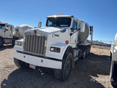 2016 Kenworth W900 10x4 Mixer Truck (Inoperable)