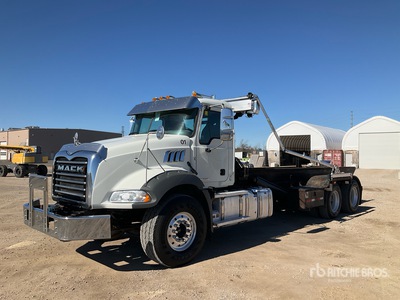2023 Mack GR64B 6x4 Ciężarówka typu Roll-Off