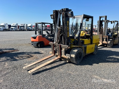 Hyster H100XL 9600 lb Pneumatic Tire Chariot Élévateur