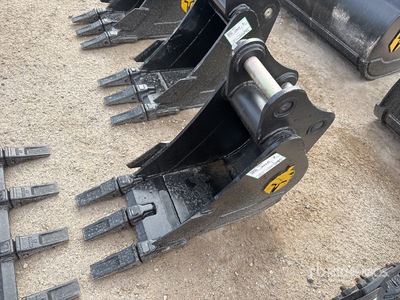 Trojan 12 in Digging دلو حفارة - Fits 40mm Cat 303, 303.5, 304 Case, New Holland, Kobelco SK35 Deere/Hitachi 35D/G (Unused)