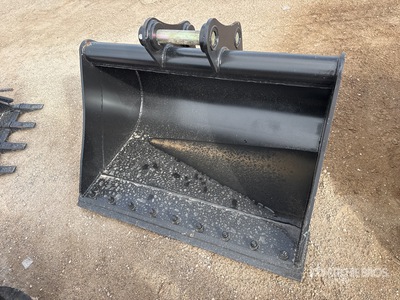 Trojan 42 in Cleanup Łyżka do koparki - Fits 45mm Cat 305, 305.5 Komatsu PC45/50/55 Hyundai R55, Hitachi/Deere 50D/G Case, New Holland, Kobelco SK50 Bobcat E50/341/337 (Unused)