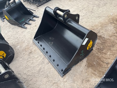 Trojan 42 in Cleanup Excavator Bucket - Fits 45mm Cat 305, 305.5 Komatsu PC45/50/55 Hyundai R55, Hitachi/Deere 50D/G Case, New Holland, Kobelco SK50 Bobcat E50/341/337