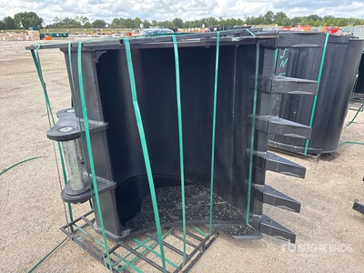 Trojan 54 in Digging Łyżka do koparki - Fits 80mm Cat 320/321/323, Hyundai R210 Komatsu PC200/220, Deere 160/200/225 Kobelco SK210, Case 210/225, Doosan DX225 (Unused)