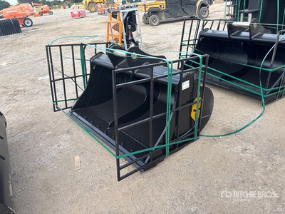 Trojan 72 in Cleanup Excavator Bucket - Fits 80mm Cat 320/321/323, Hyundai R210 Komatsu PC200/220, Deere 160/200/225 Kobelco SK210, Case 210/225, Doosan DX225