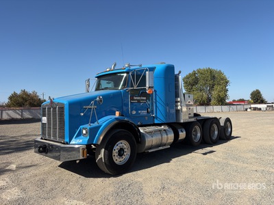 2014 Kenworth T800 8x4 Heavy Haul Tri/A Sleeper Truck Tractor