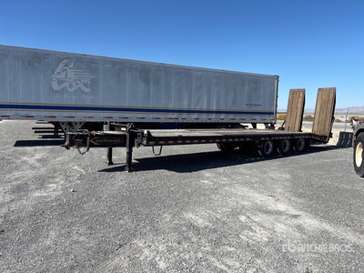 2016 Kaufman 34 ft Tri/A Equipment Trailer