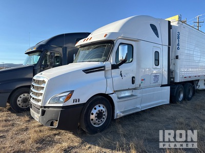 2020 Freightliner Cascadia 126 6x4 T/A Sleeper Truck Tractor