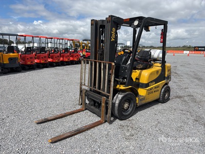 2021 Yale GLP050MXE2120 5100 lb Cushion Tire Montacargas / Forklift