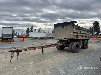 1978 Nahanni 14 ft T/A Turntable مقطورة تفريغ