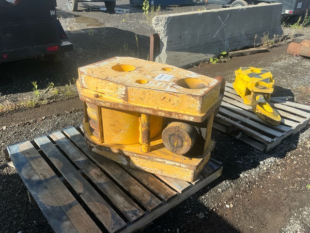2014 Rope Block SRB 528.26.4.105.E 4 Sheave Hook Block 2014 Rope Block SRB 528.26.4.105.E 4 Sheave Hook Block