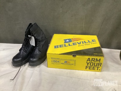 (30) Pairs of Men’s Safety Boots