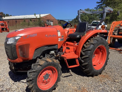 Kubota L2501HST 4WD Ciągnik użytkowy (Inoperable)