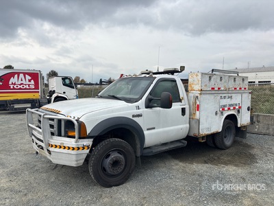 2007 Ford F-450 XL 4x2 Utility Truck