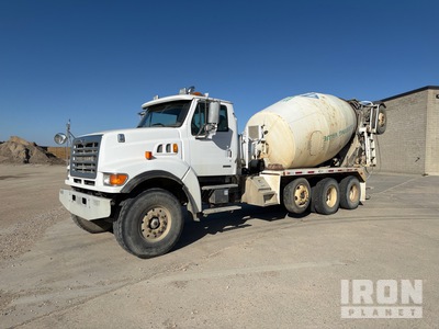 2003 Sterling LT9500 10x4 Camion mélangeur