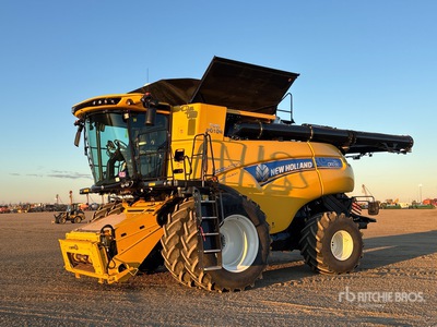 2023 New Holland CR 10.90 Combine Harvester
