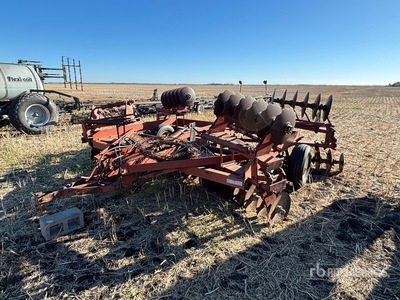 International 480 22 ft Tandem Disc