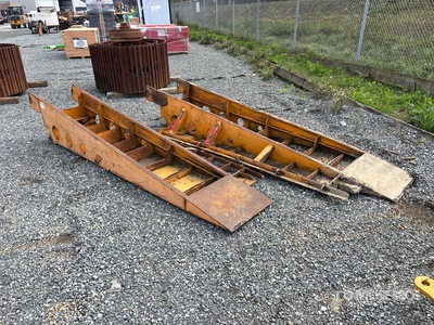129 in x 33 in Heavy Duty Trailer Ramps