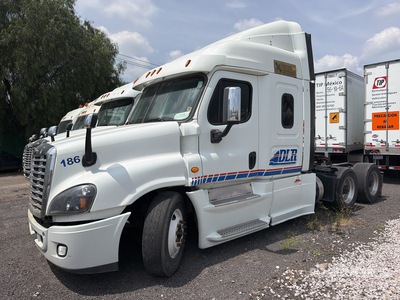 2016 Freightliner Cascadia 125 6x4 Tractocamion con Dormitorio / تراكتور شاحنة كابينة النوم (ثنائية المحور) (Inoperable)
