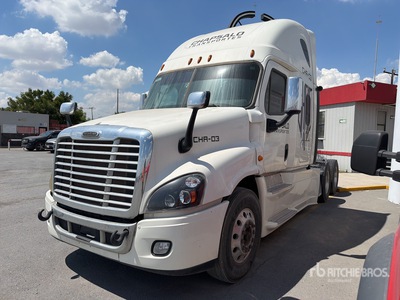 2018 Freightliner Cascadia 125 6x2 Tractocamion con Dormitorio / T/A Sleeper Truck Tractor