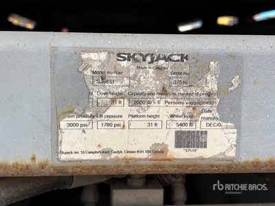 2005 Skyjack SJ8831 4x4 Dual Fuel Scissor Lift