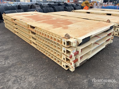 2014 Seabox International 5.8 m x 2.3 m Quantity of 4 Container Mats معدات الحاويات المتنوعة