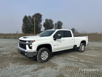 2022 Chevrolet Silverado 3500HD LT 4x4 Crew Cab Pickup