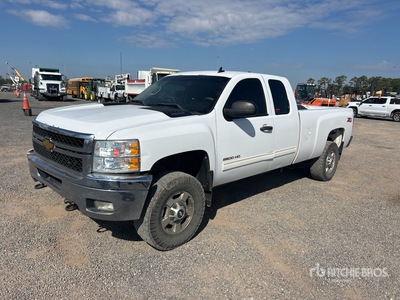 2012 Chevrolet Silverado 2500 HD Z71 4x4 Extended Cab Pickup