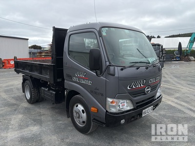 2014 Hino 300 4x2 Crew Cab S/A Dump Truck